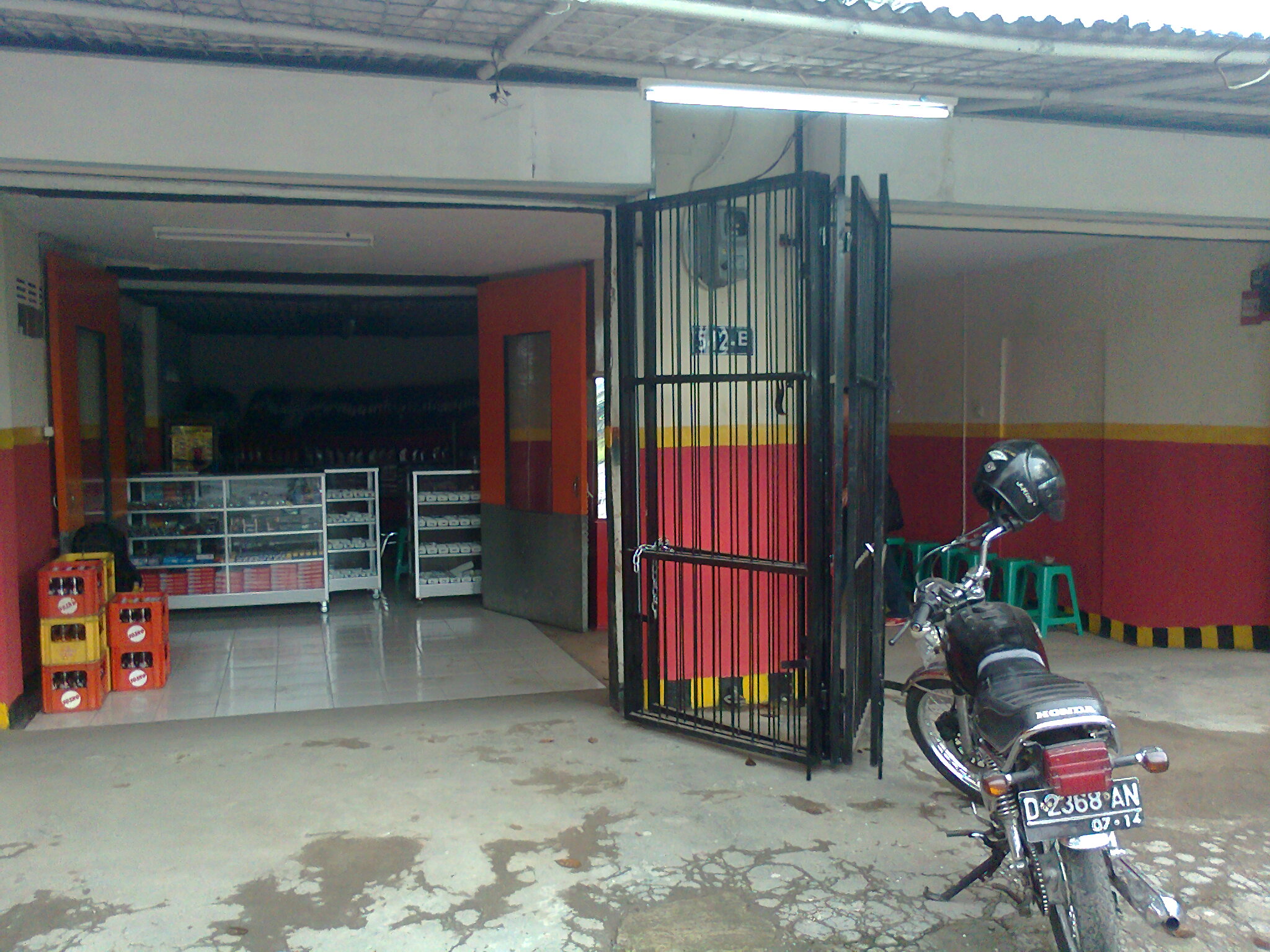 usaha bengkel motor dan toko spare part aksesoris paket